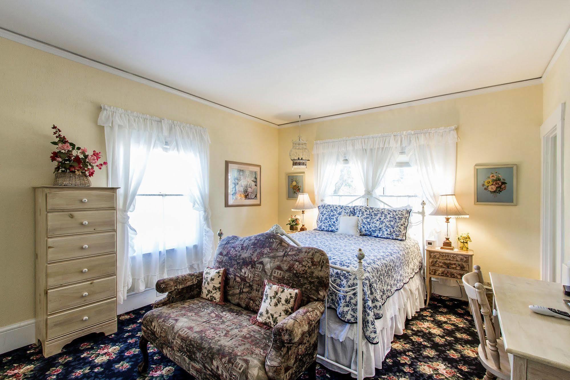 Shady Oaks Country Inn 세인트 헬레나 외부 사진