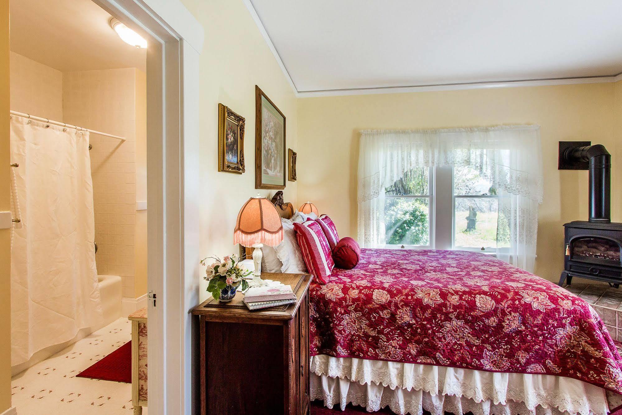 Shady Oaks Country Inn 세인트 헬레나 외부 사진